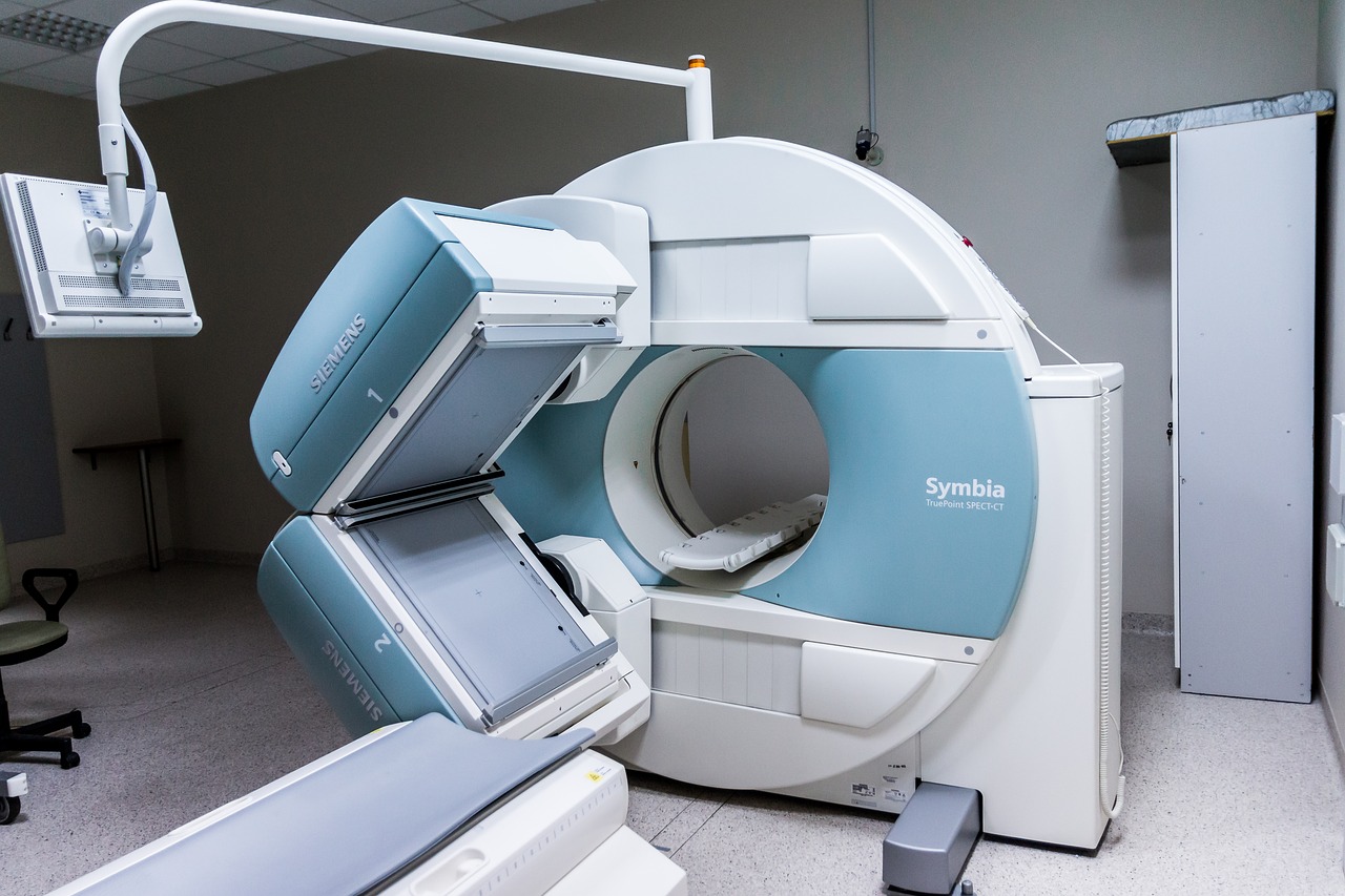 mri magnetic resonance imaging diagnostics free photo