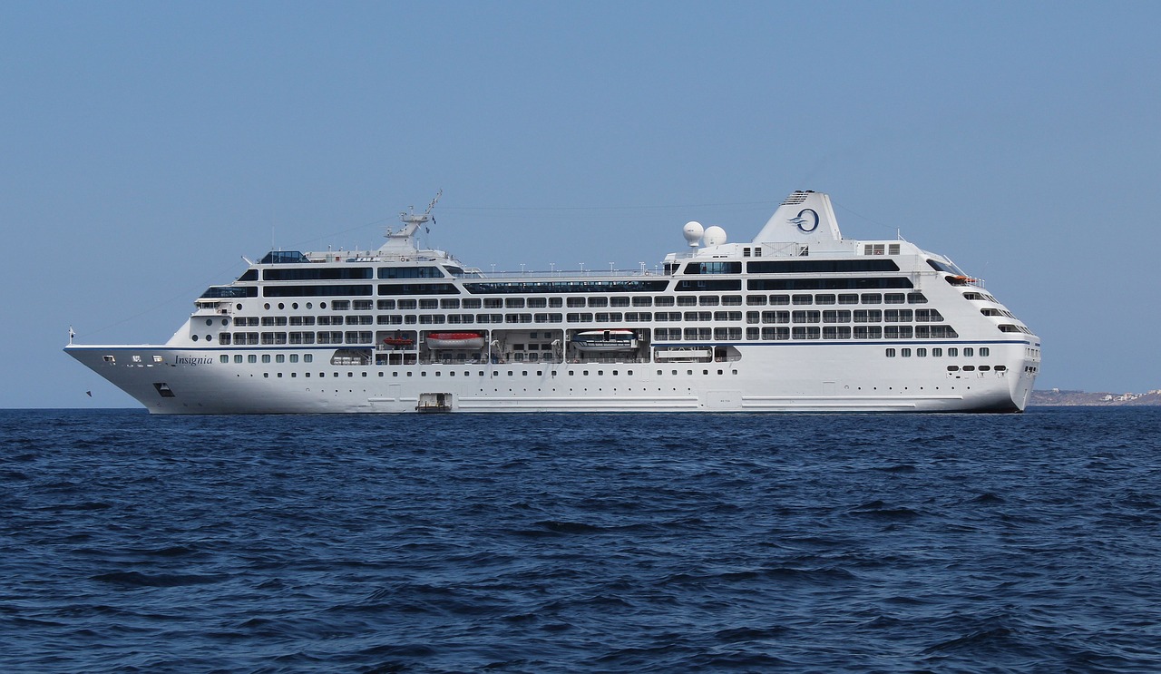 ms insignia r class of cruise ship excursionist – a person taking free photo