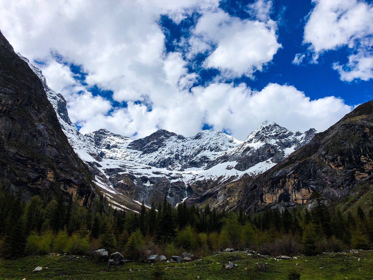 mt  siguniangshan  snow mountain free photo