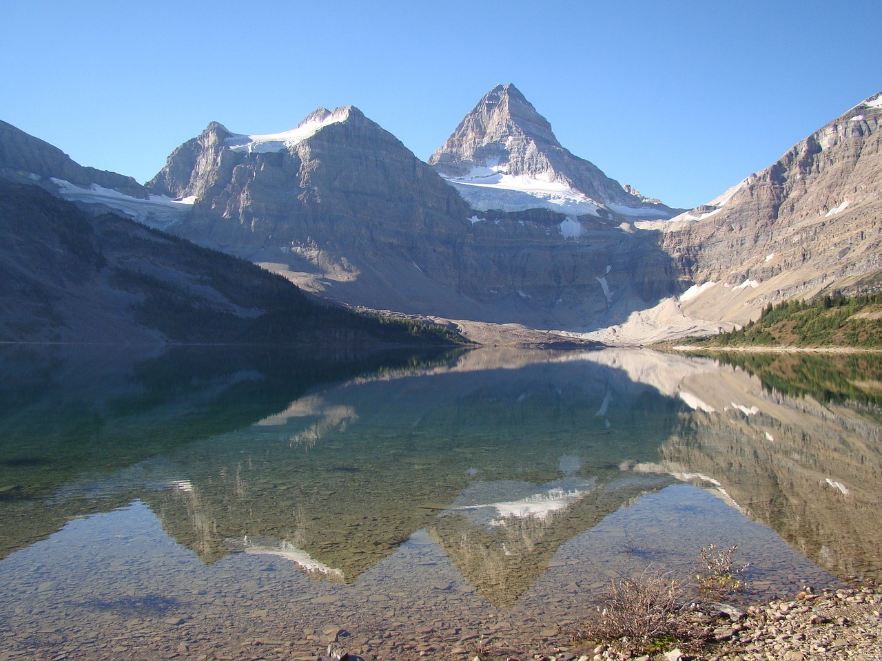 mt assiniboine magog lake lake free photo