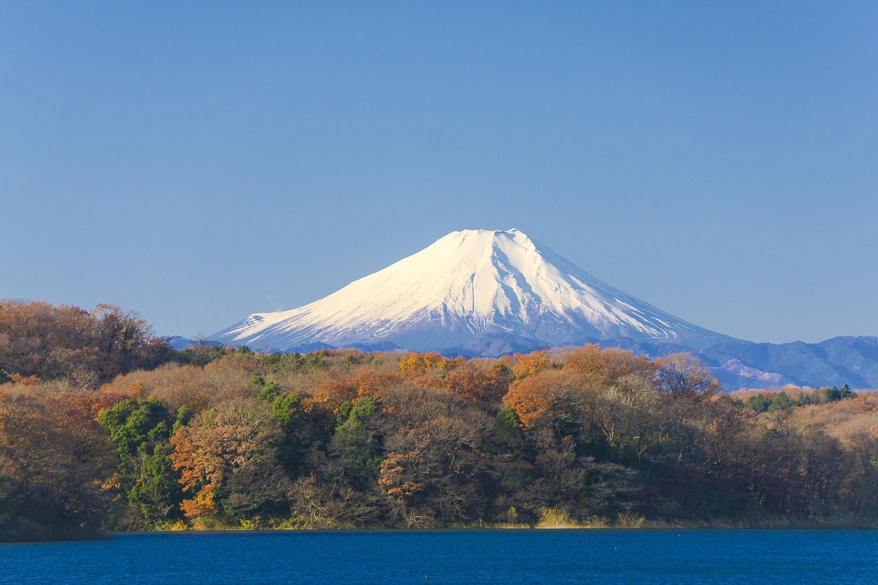 mt fuji japan blue sky free photo