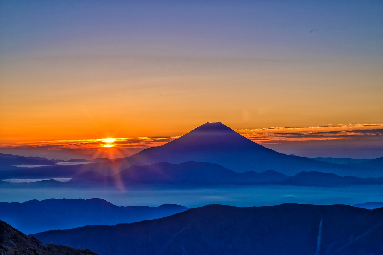 mt fuji sunrise morning haze free photo