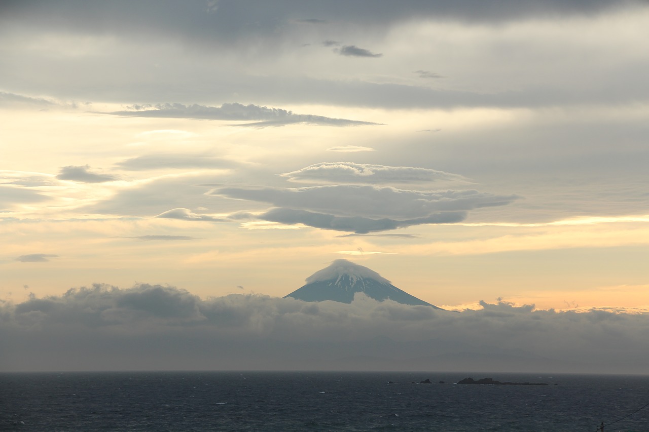 mt fuji cloud sea free photo