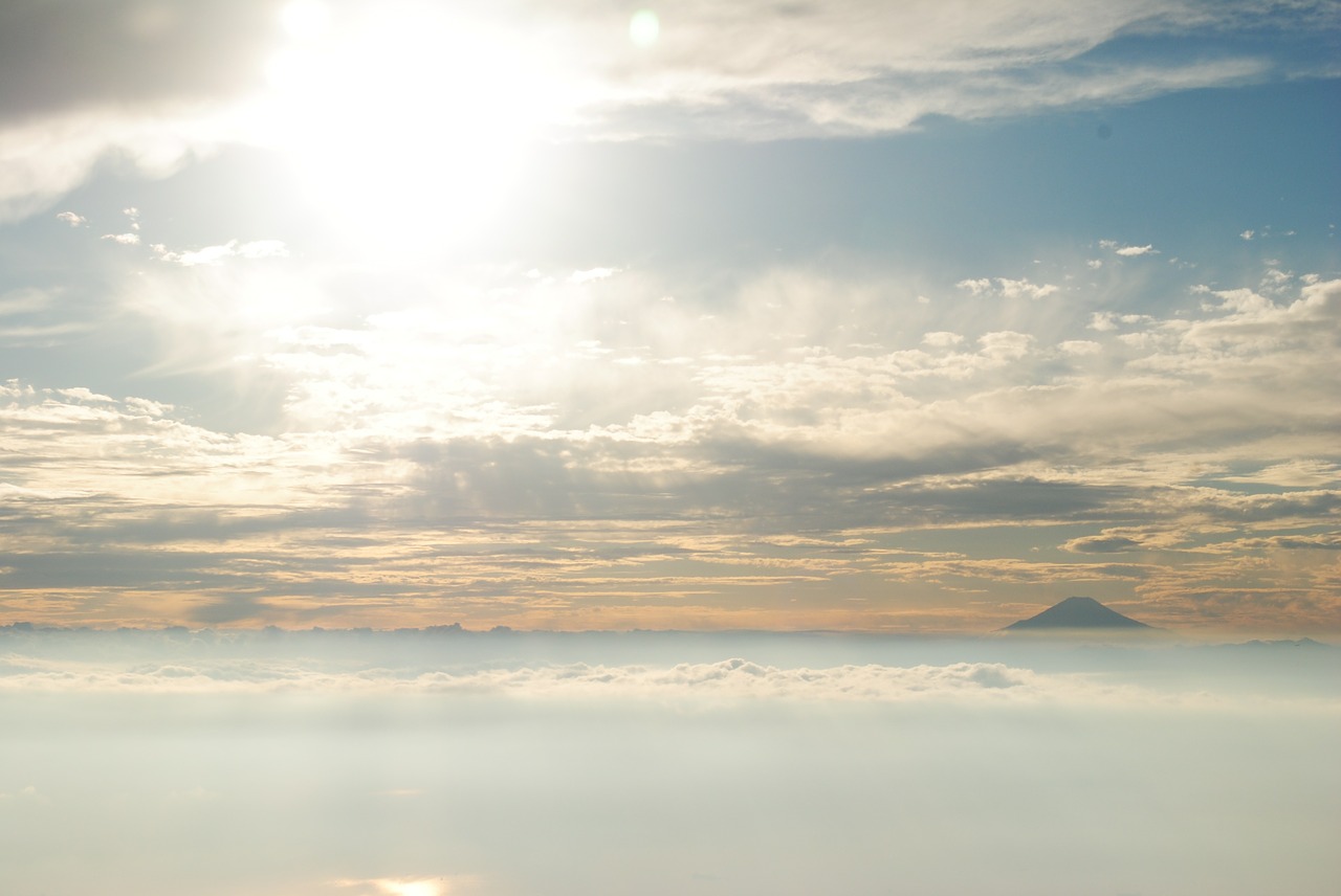 mt fuji japan cloud free photo