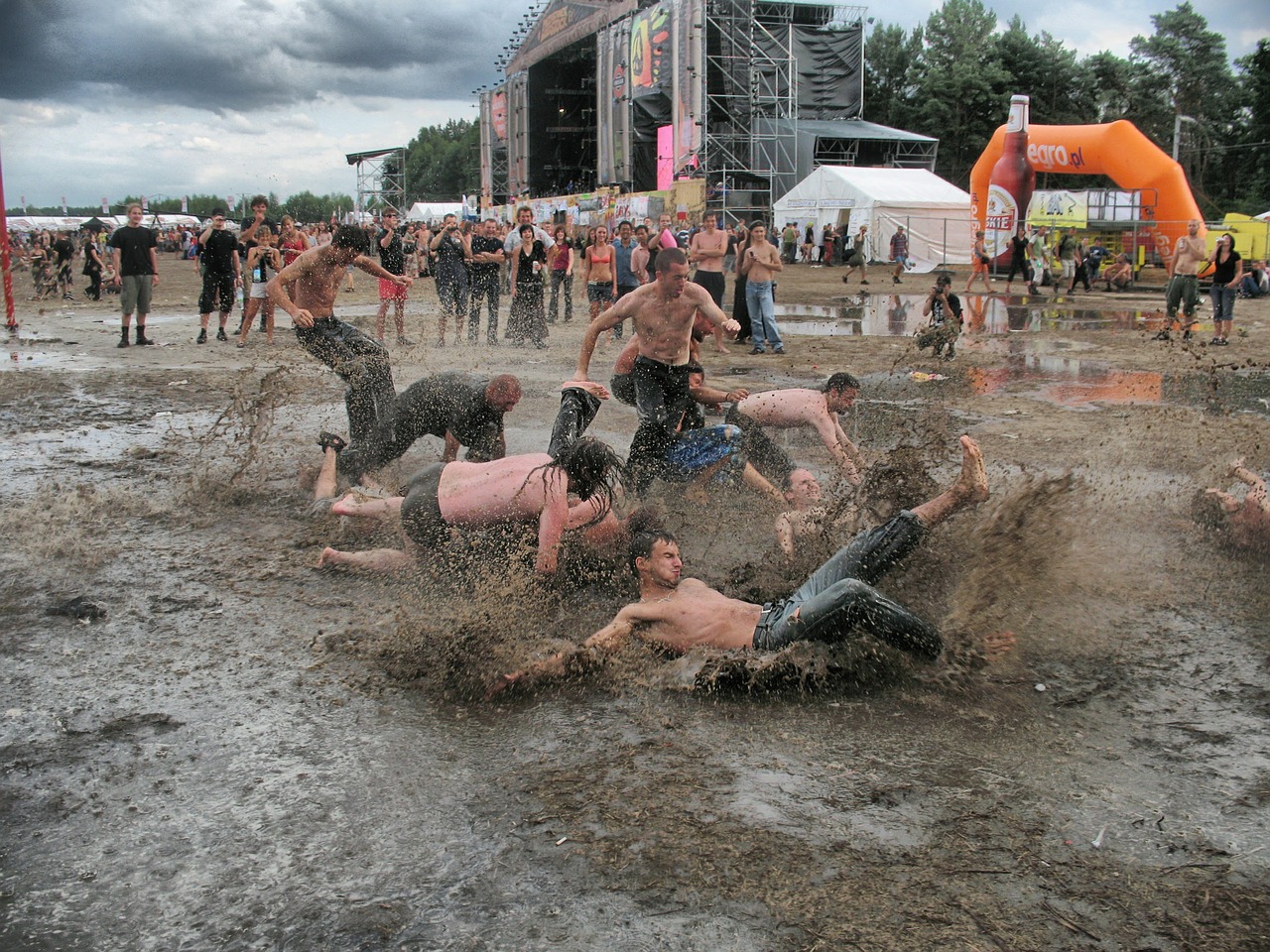 Download free photo of Mud,rain,puddle,dirty,fun muddy - from needpix.com