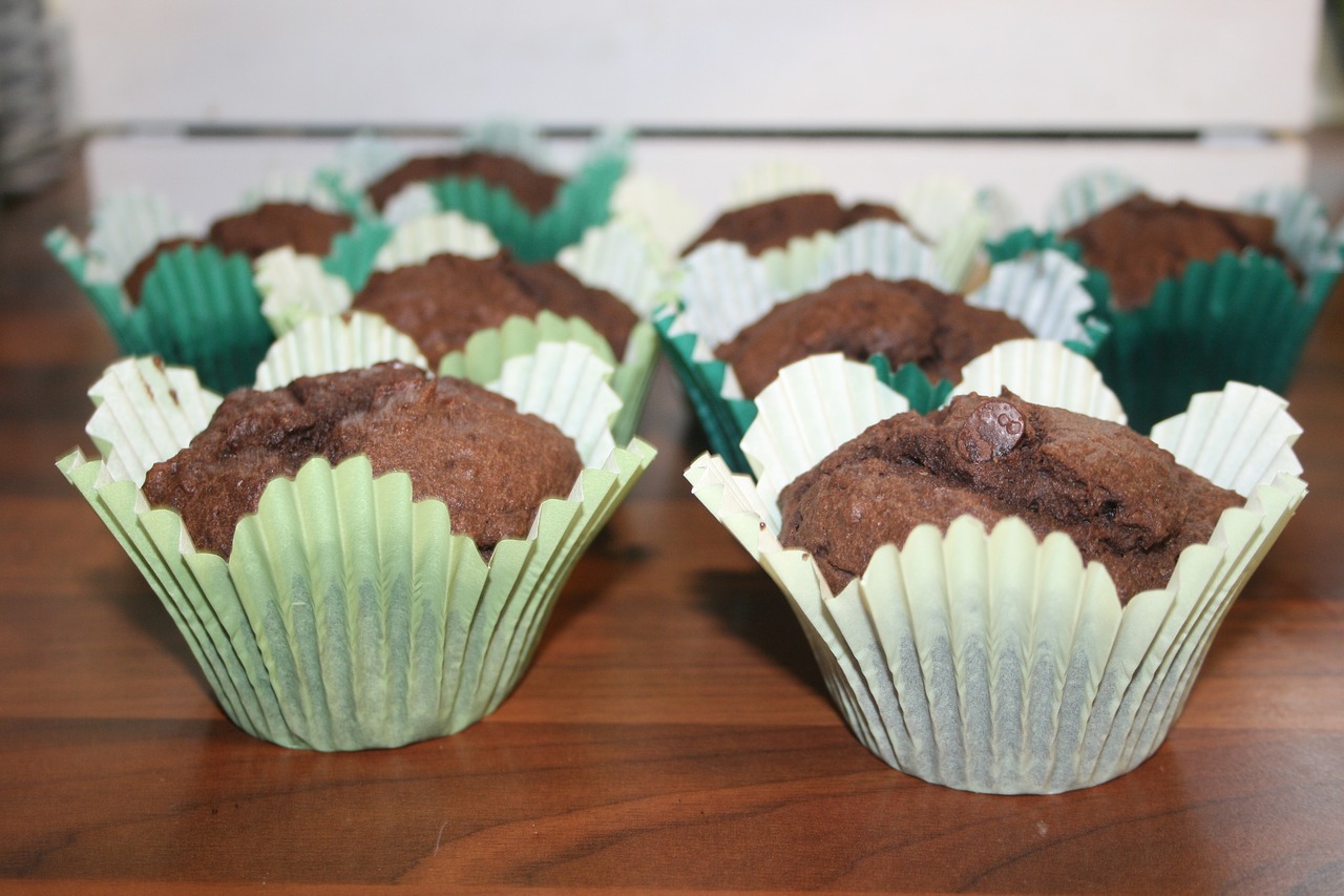 muffins chocolate home baking free photo