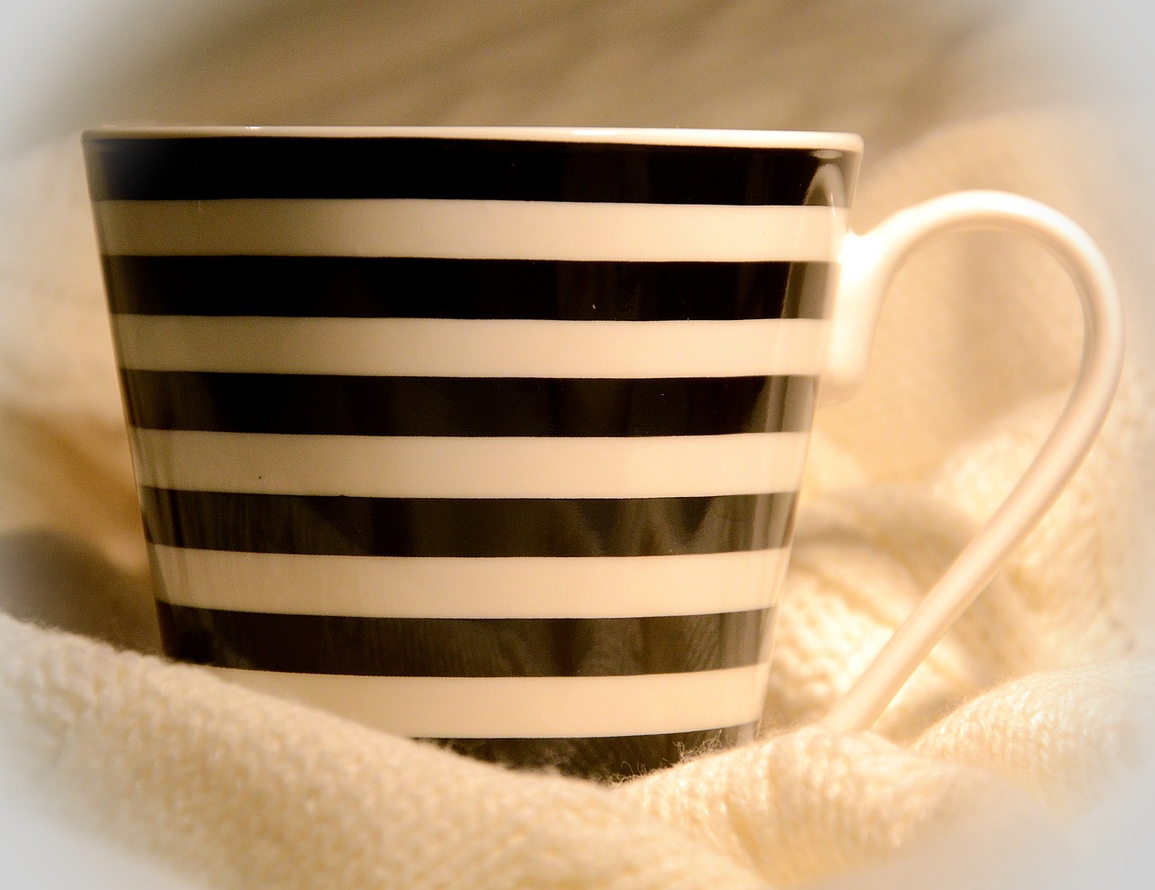 mug striped cap free photo