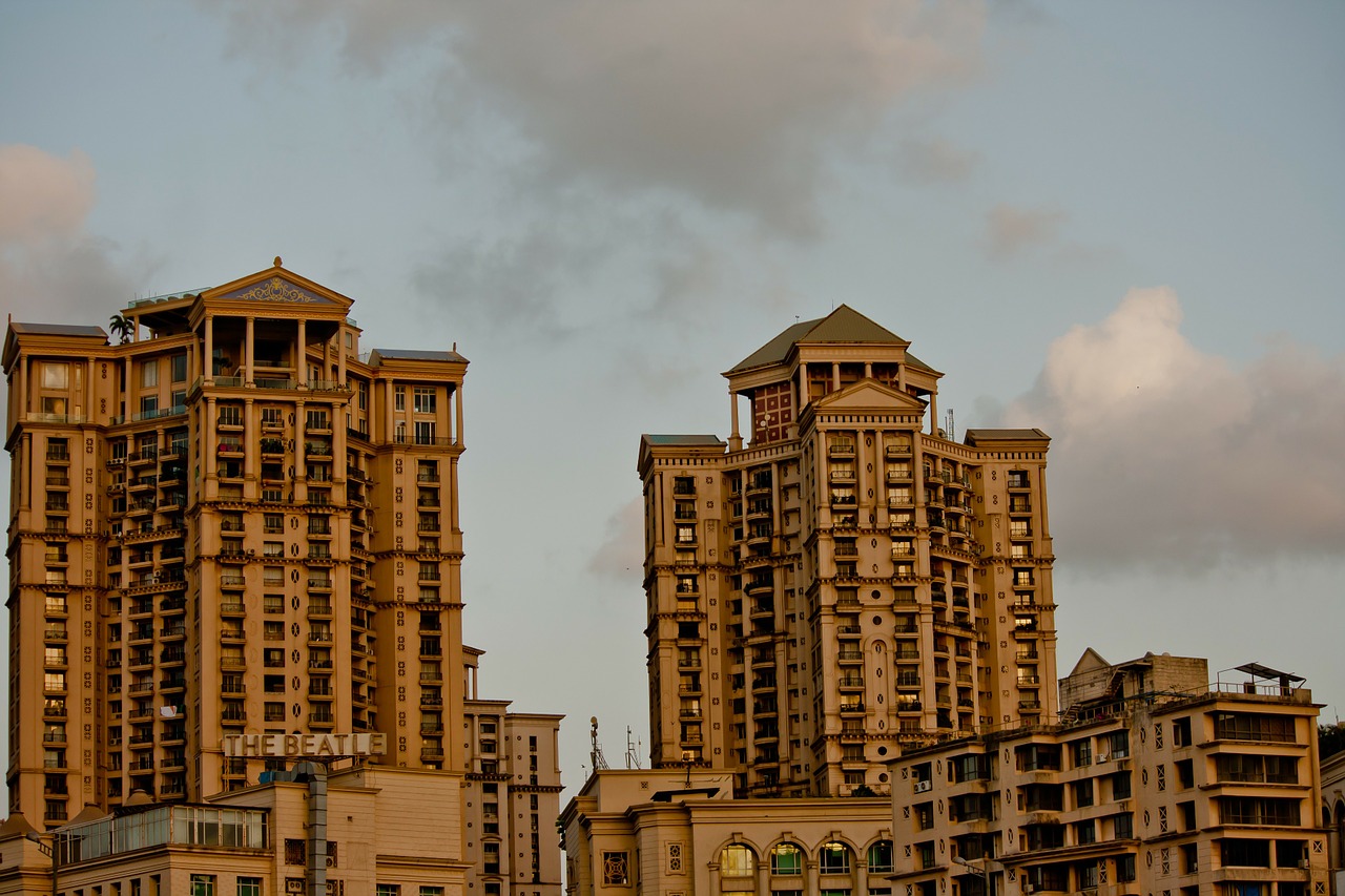 mumbai houses skyscrapers free photo