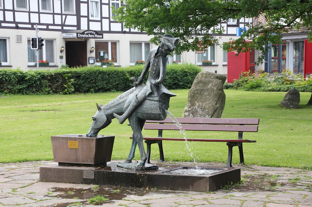 munchausen statue bronze free photo