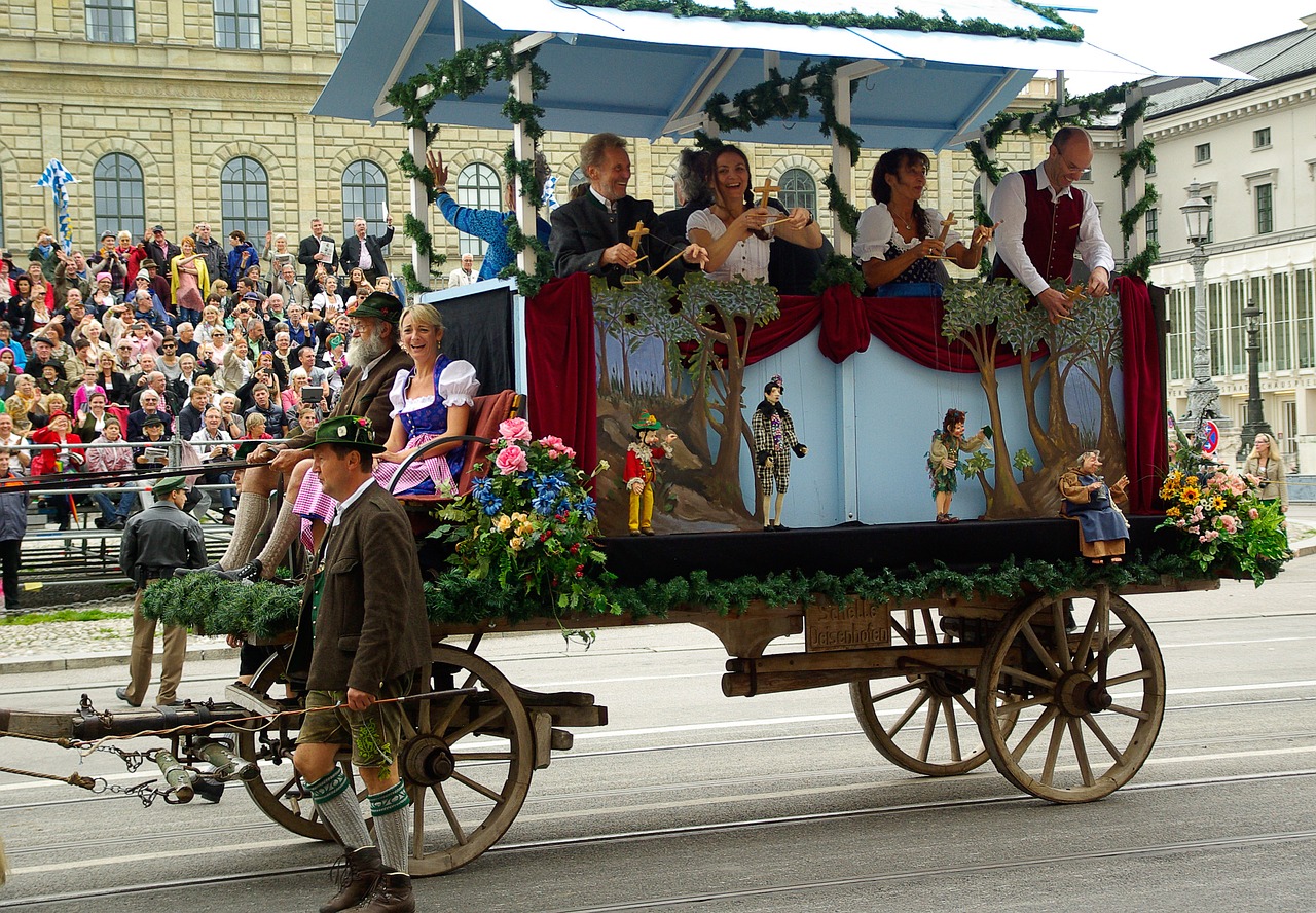 munich parade oktoberfest free photo