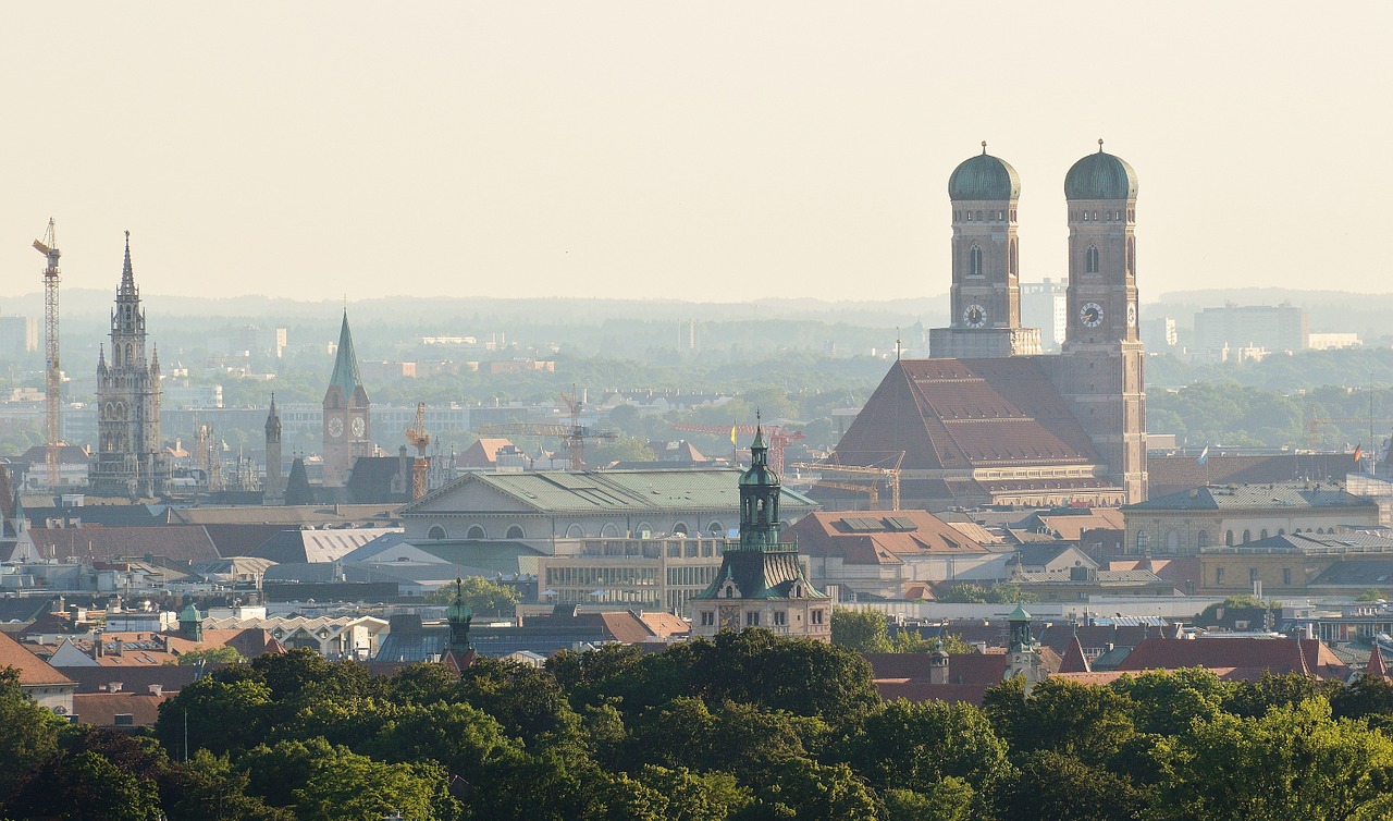 munich frauenkirche bavaria free photo