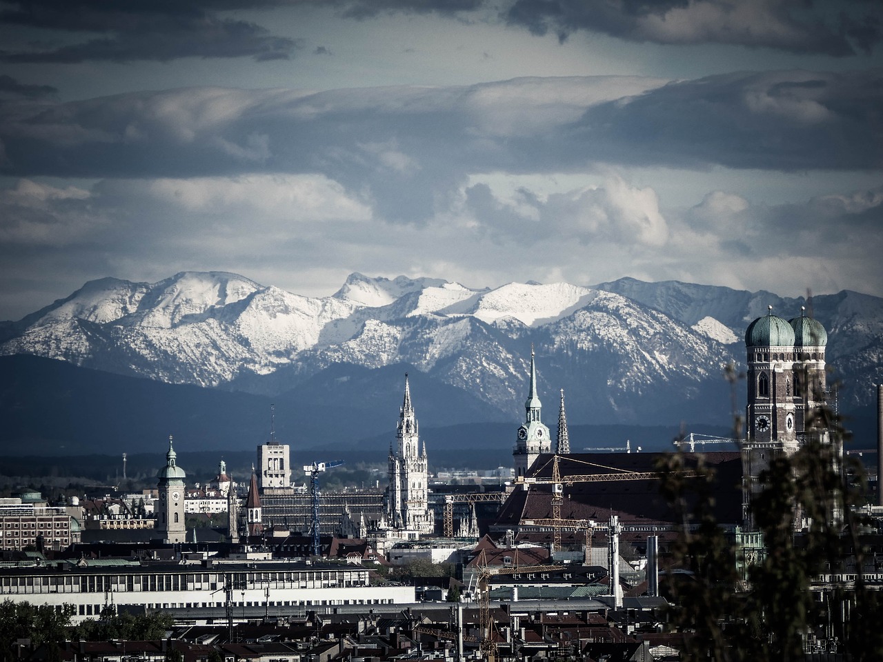 munich mountains frauenkirche free photo