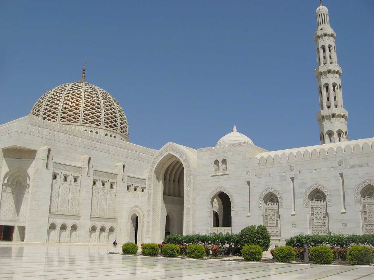 muscat oman mosque free photo