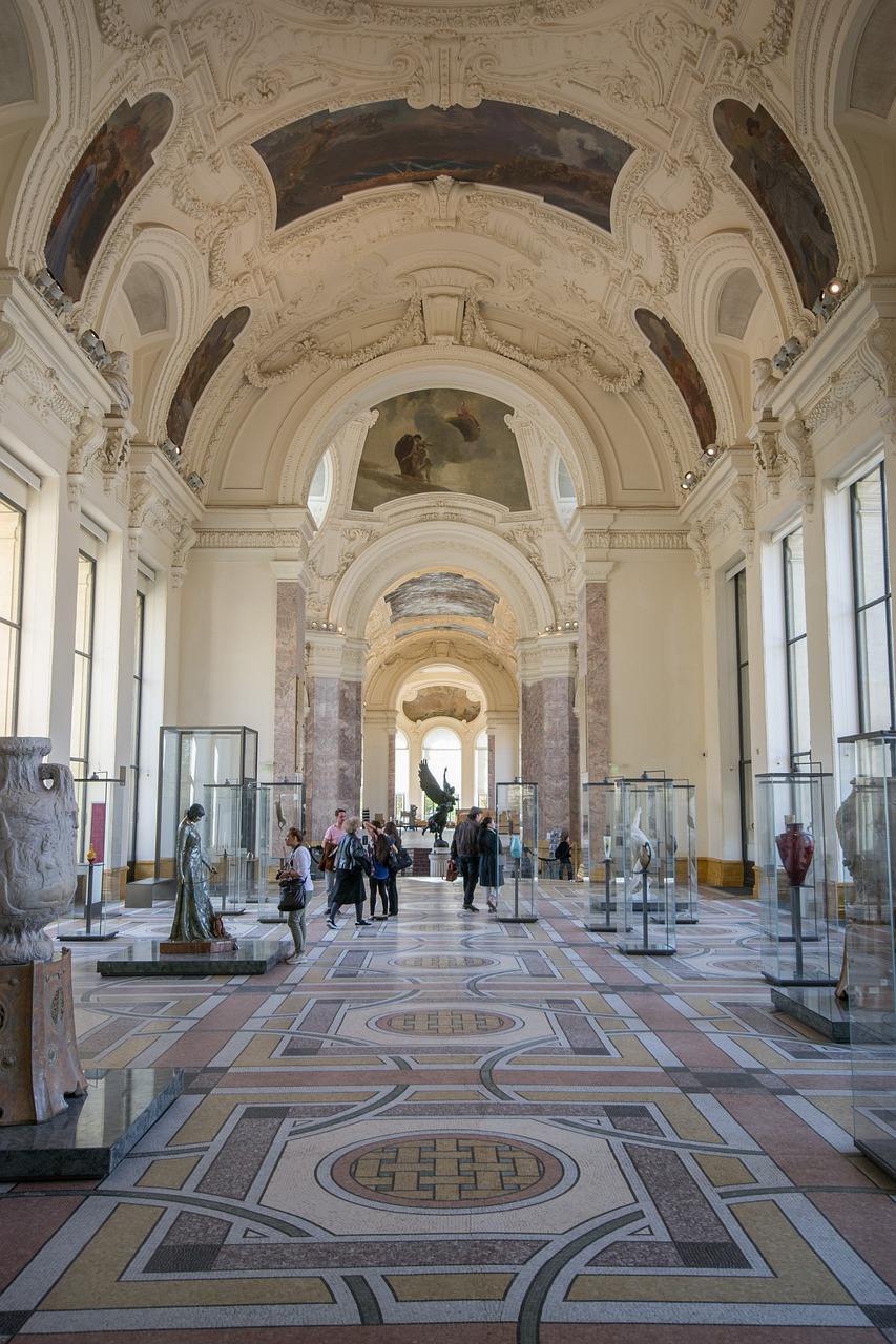 museum exhibition paris free photo