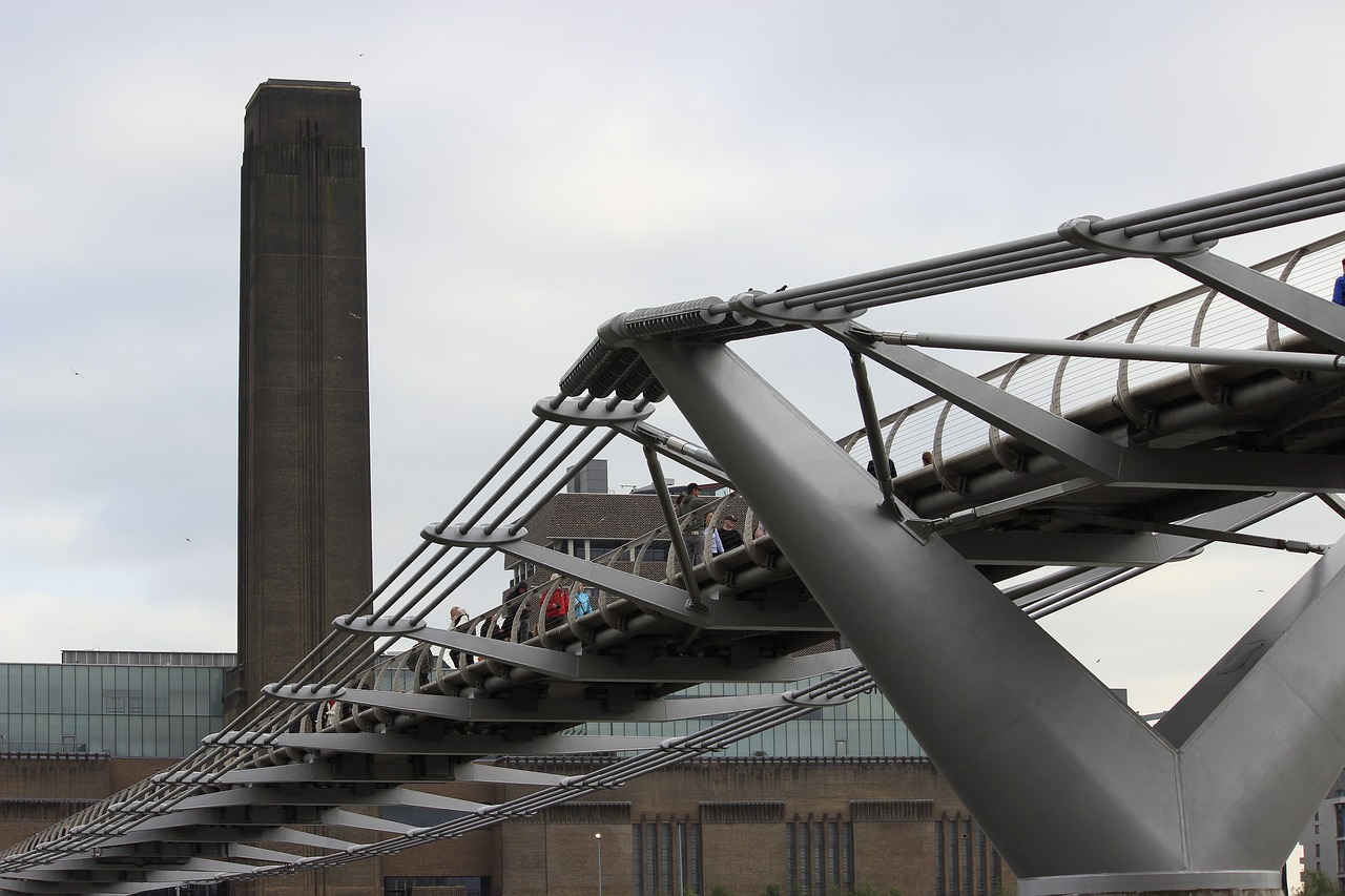 museum bridge london free photo