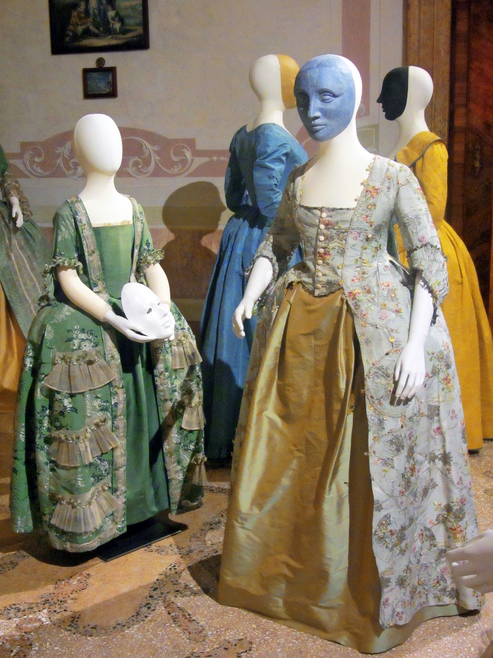 museum venice clothes free photo