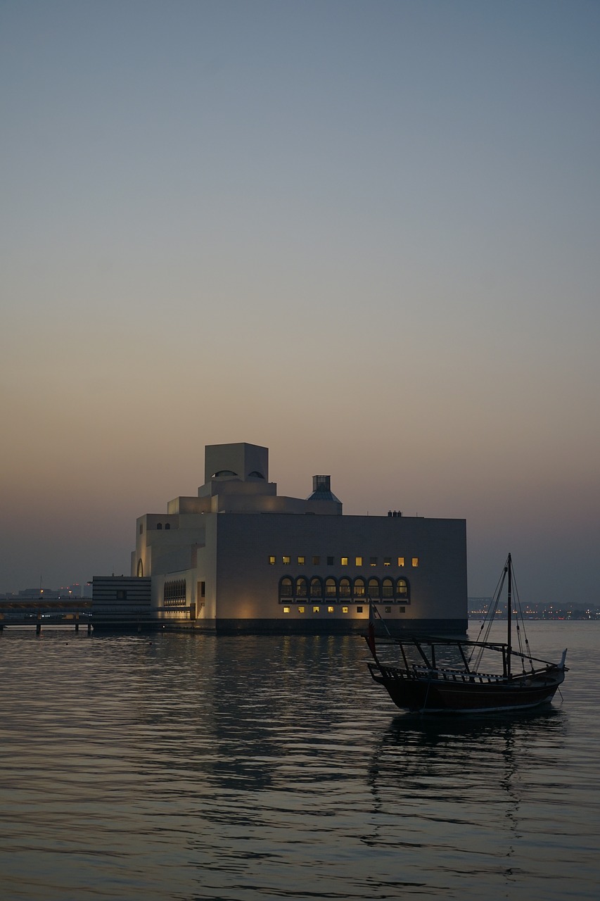 museum  boat  doha free photo