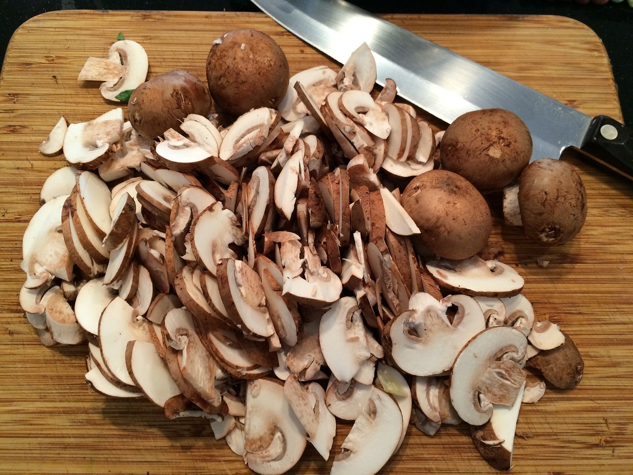 mushrooms brown mushrooms dinner free photo
