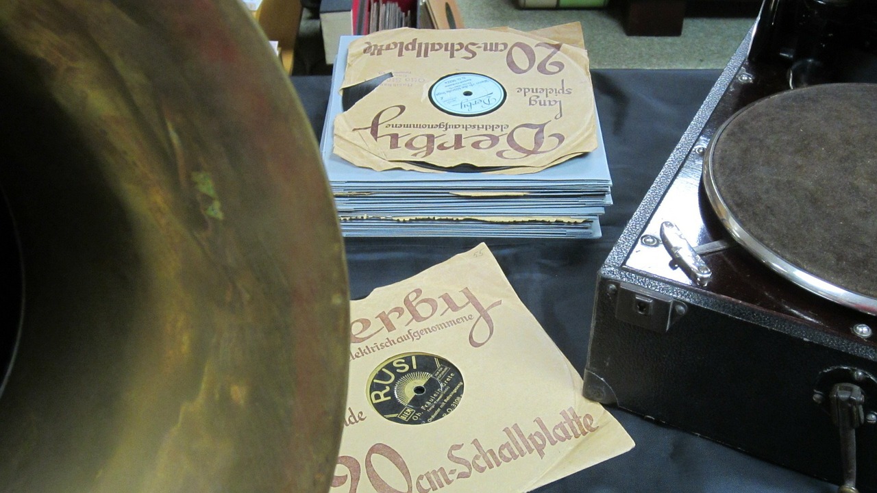 music 1920s gramophone free photo