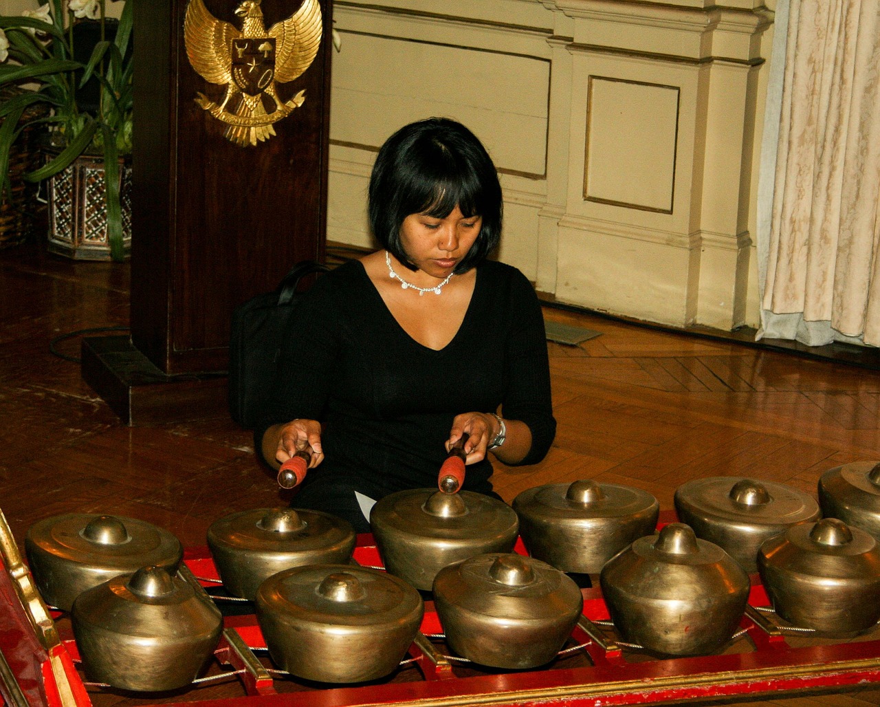 music woman gamelan free photo