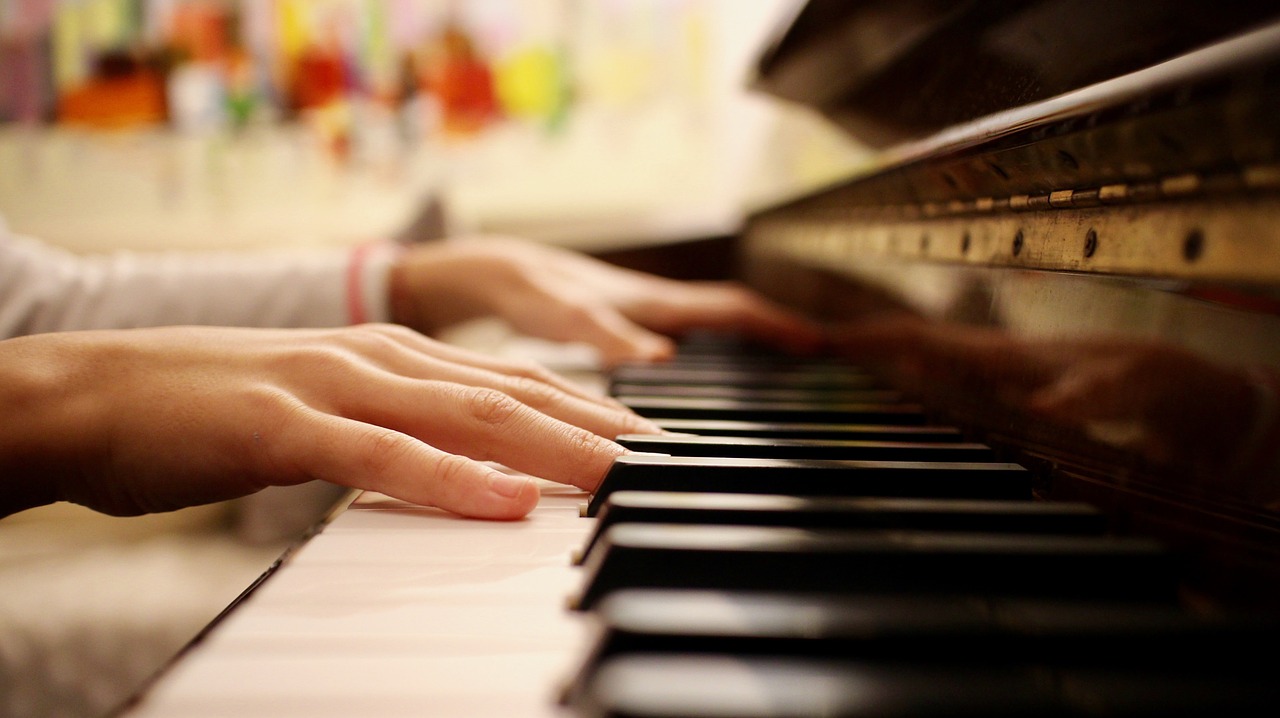 music piano keys free photo