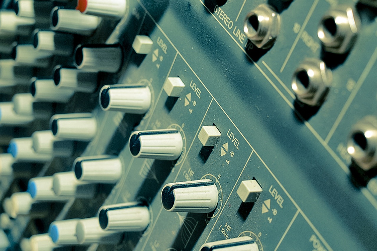 music mixer synthesizers free photo