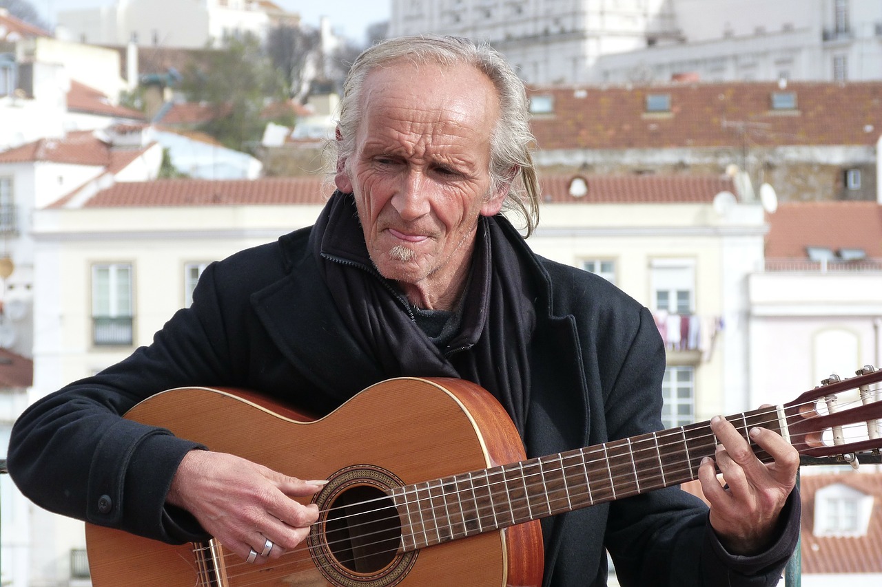 musician guitar portrait free photo