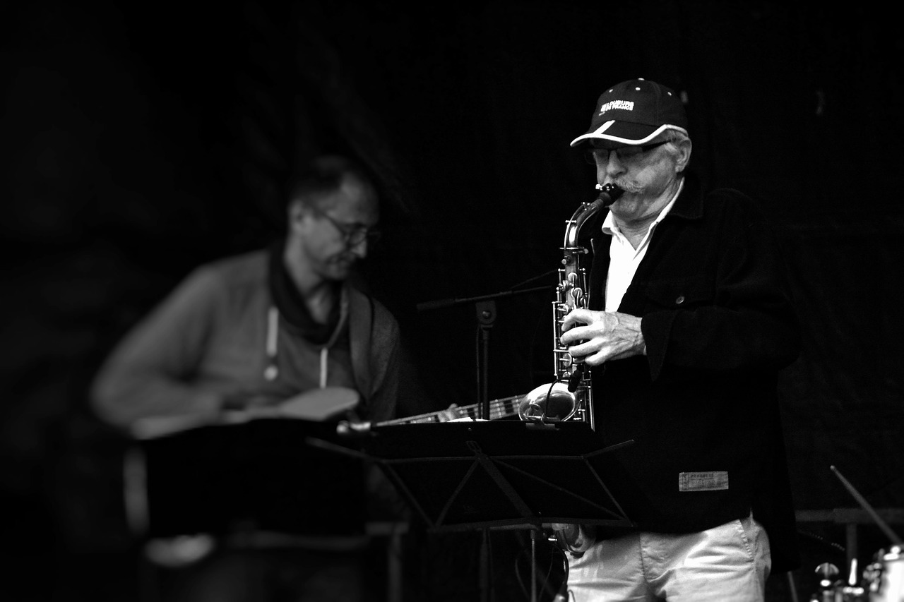 musician saxo artist free photo