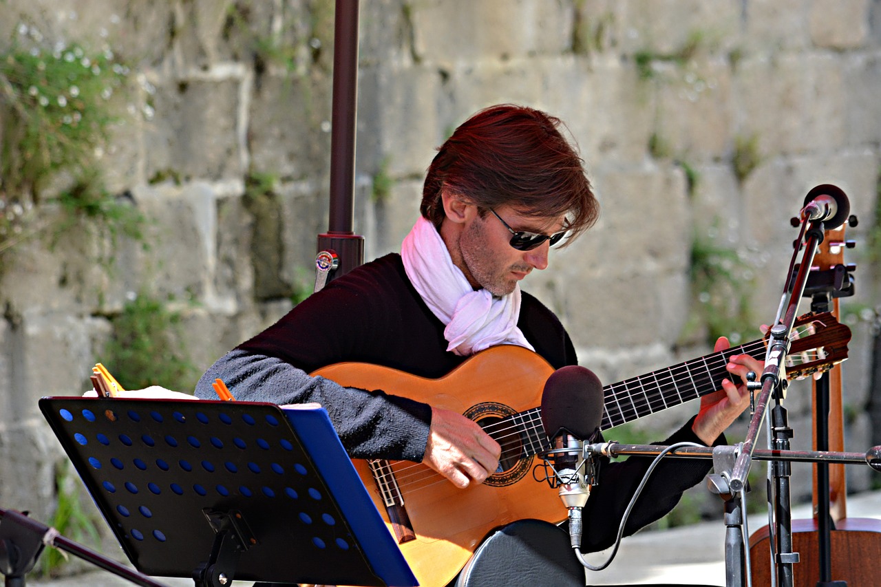 musician guitar street musicians free photo