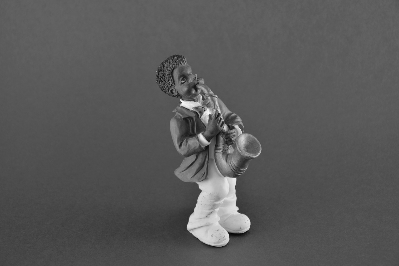 musician saxo character free photo