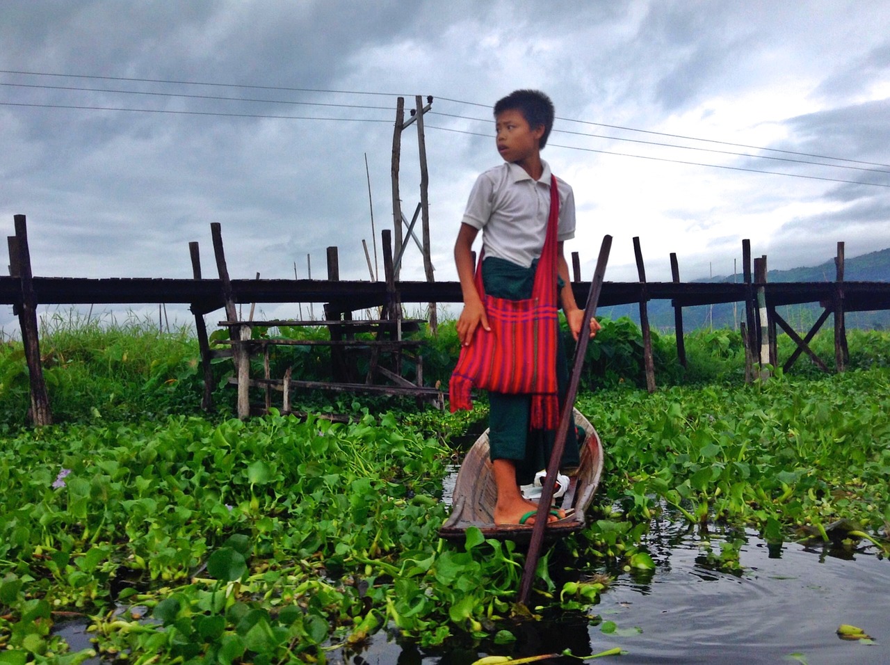 myanmar child boot free photo