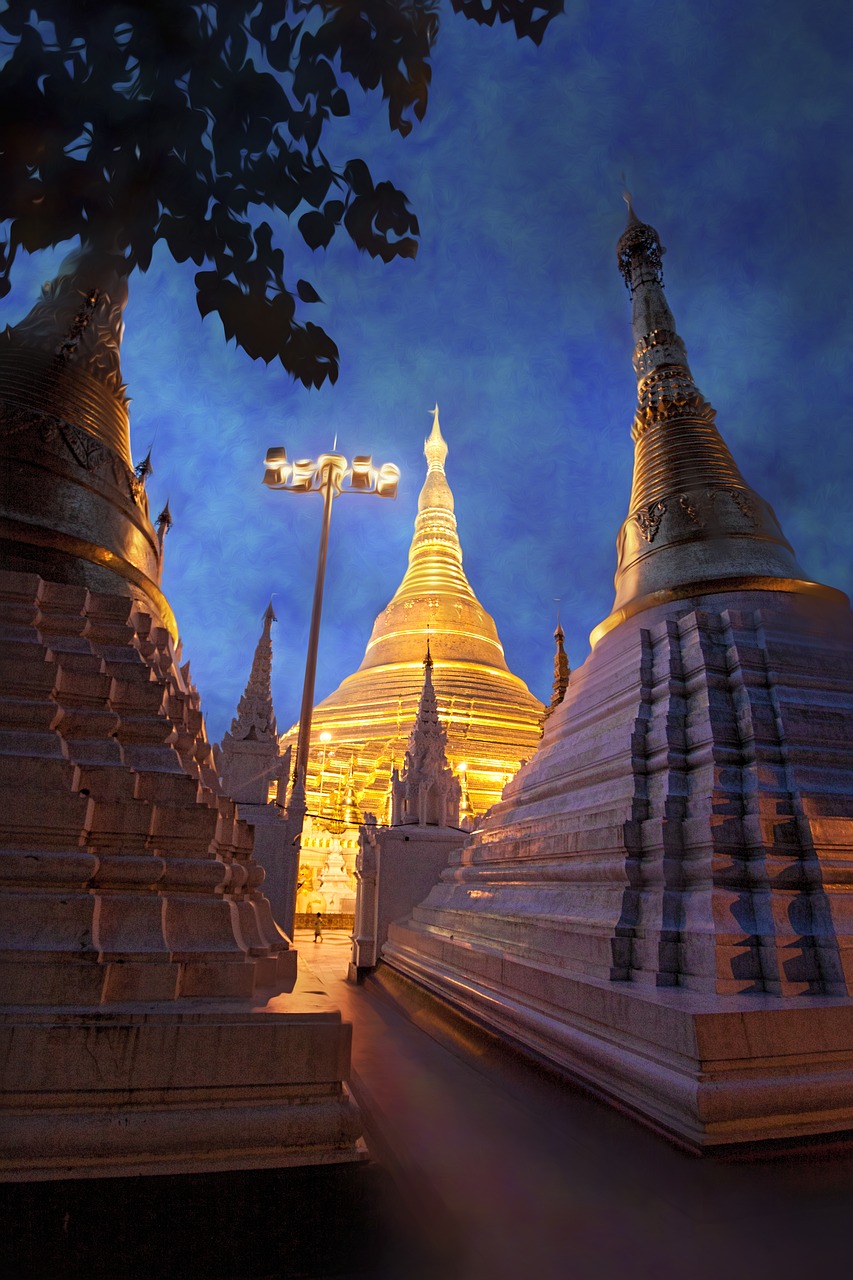 myanmar shwedagon temple at night free photo