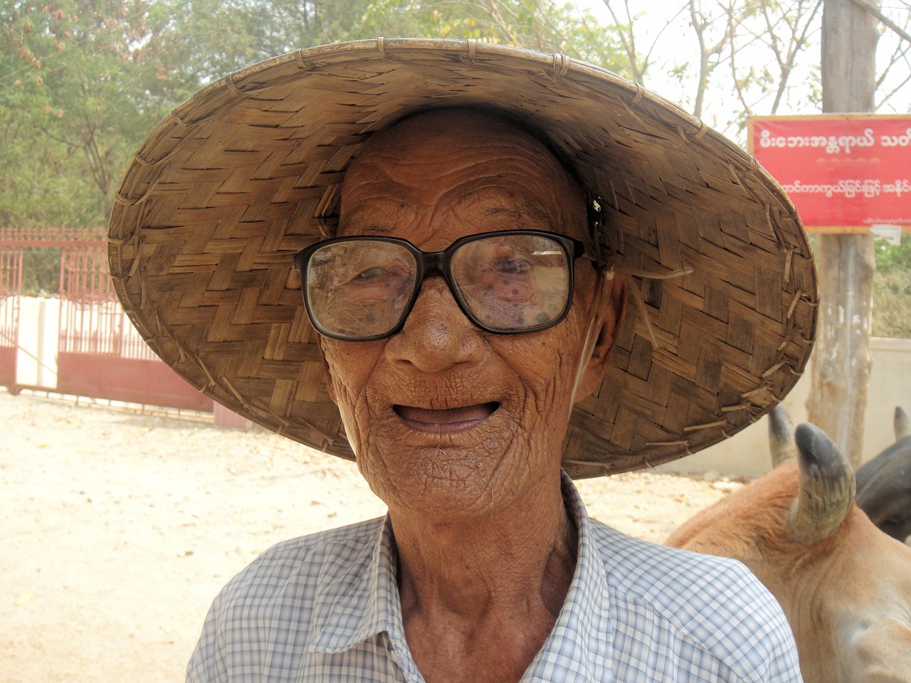 myanmar burma man free photo