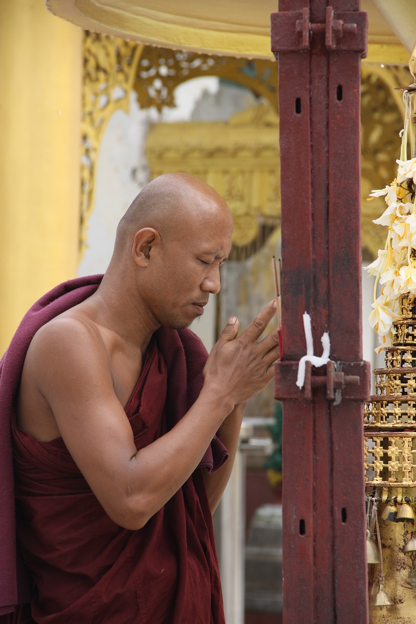 myanmar monks shwedagon rangoon free photo