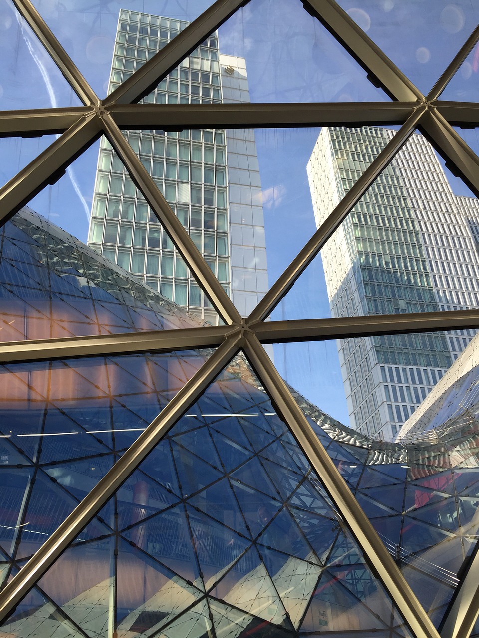 myzeil architecture frankfurt free photo