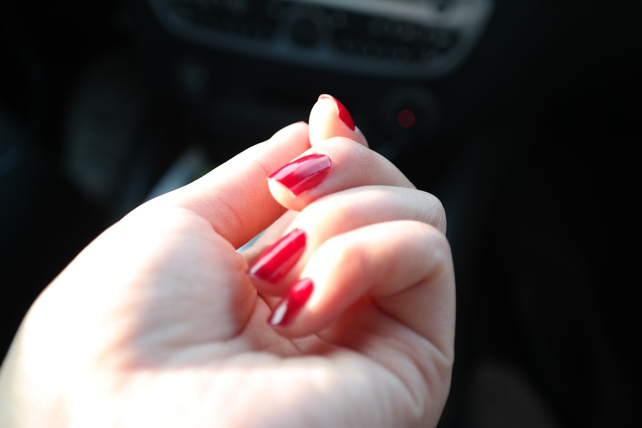 nail polish nail varnish fingernails free photo
