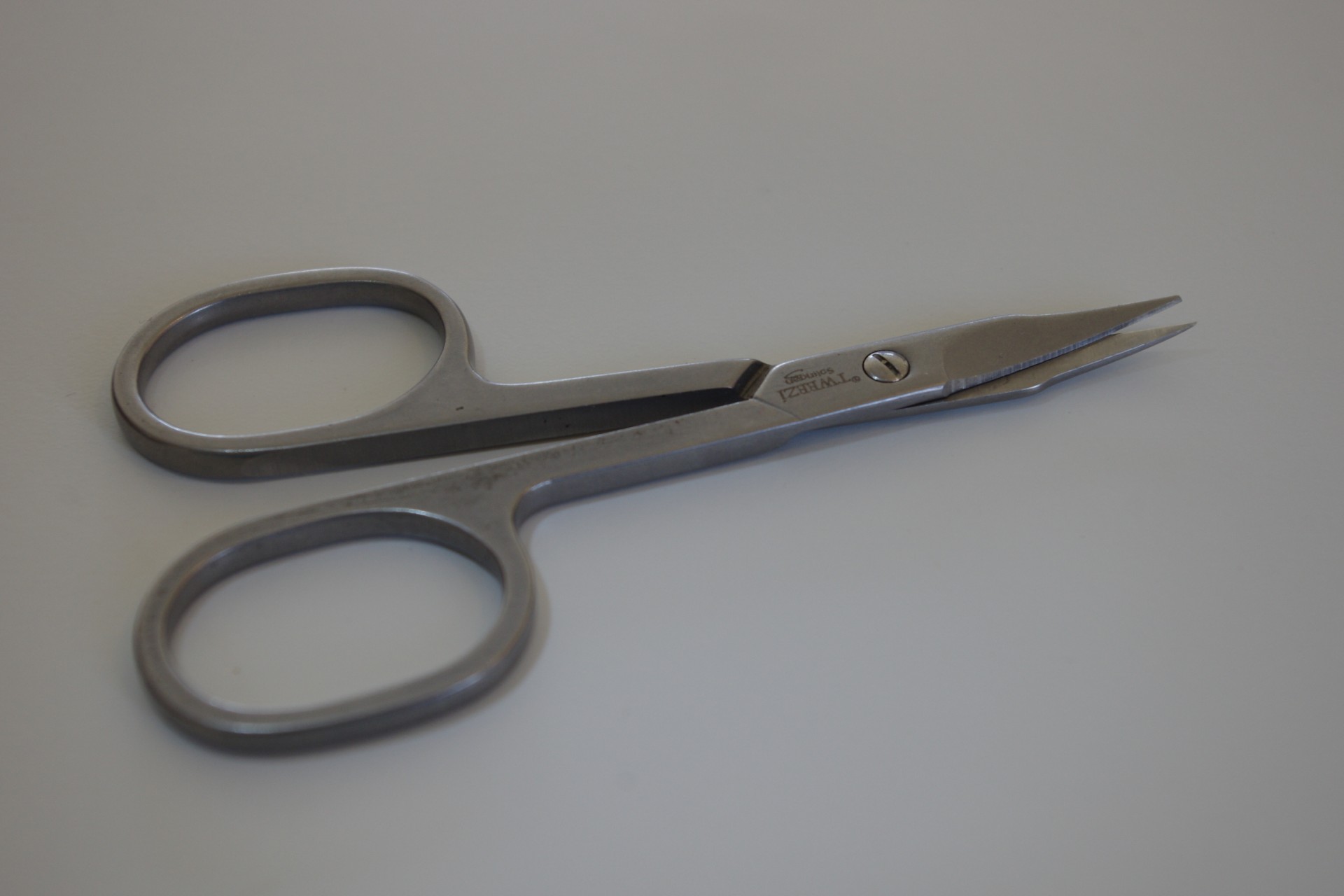 nails scissors cut free photo