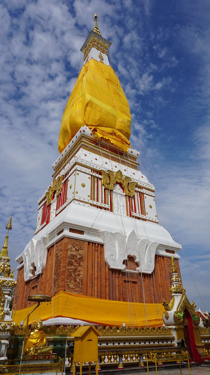 nakhon phanom phra that phanom pagoda free photo