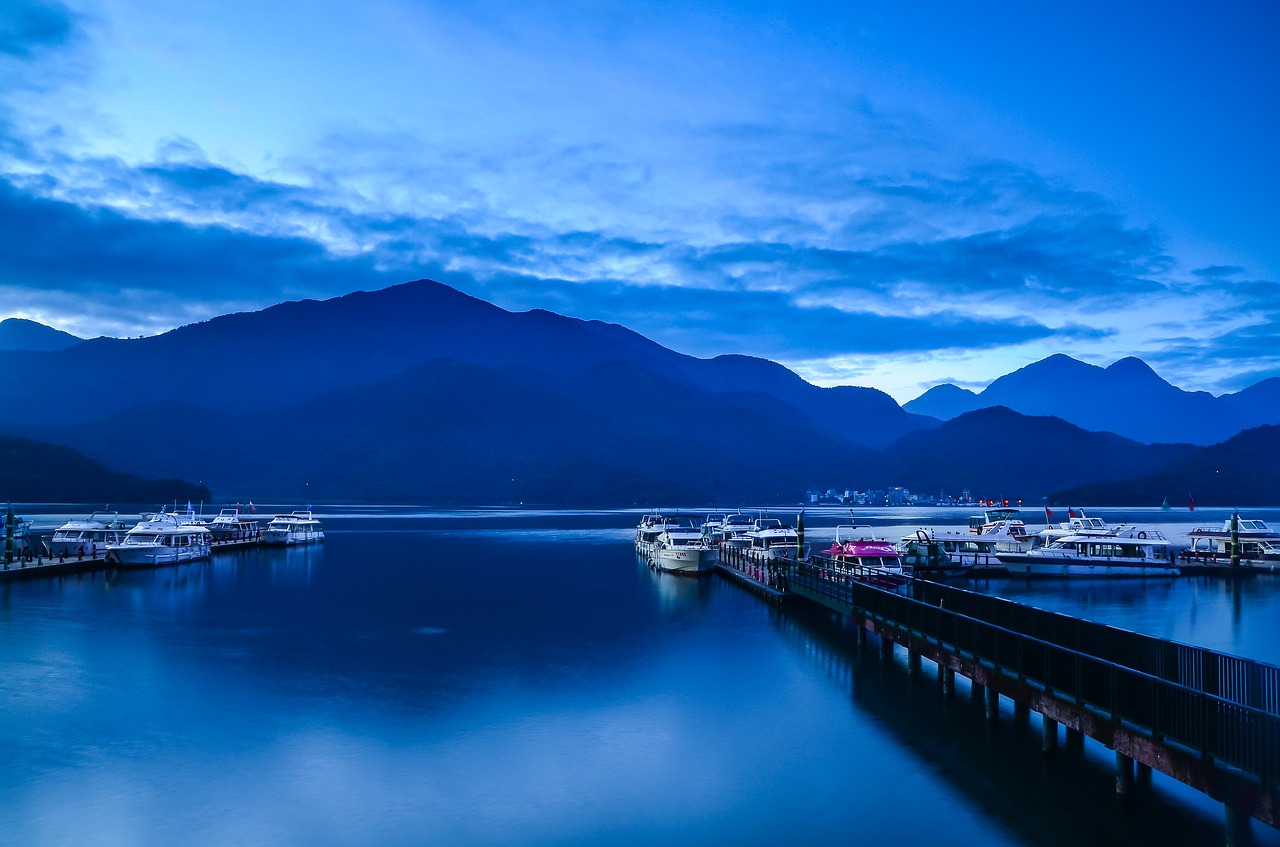 nantou sun moon lake chaomu harbour free photo