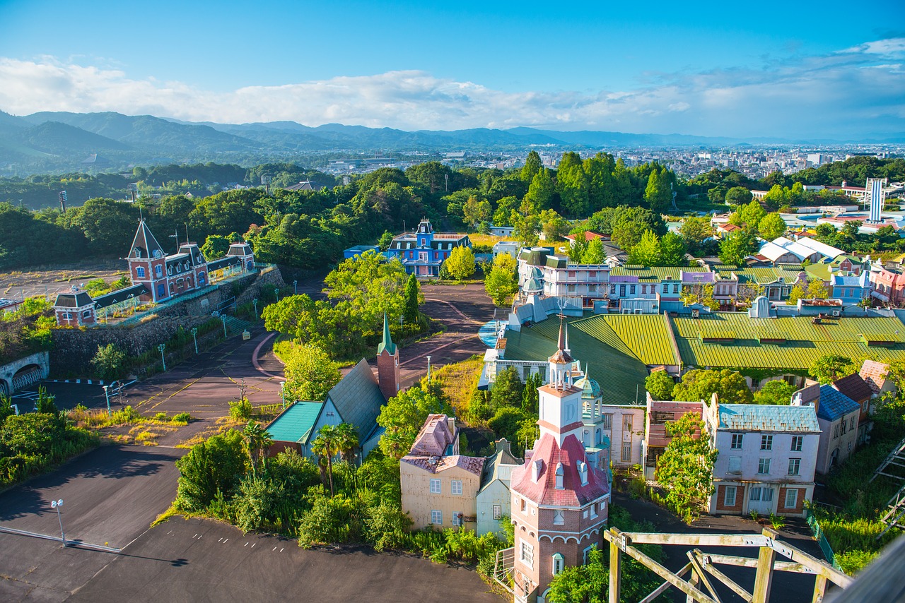 nara dreamland abandoned free photo