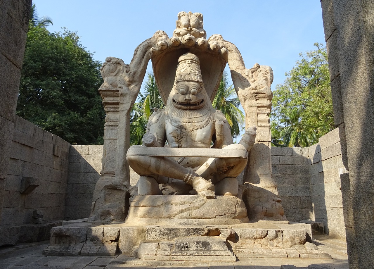 narasimha vigraha ugra narasimha statue free photo