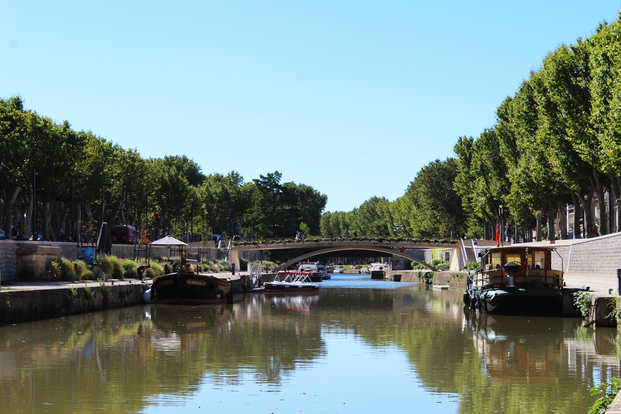 narbonne france channel free photo