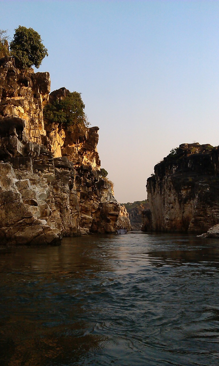 narmada water river wall free photo