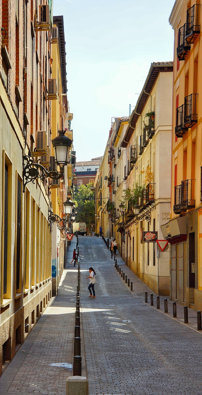 narrow street spanish free photo