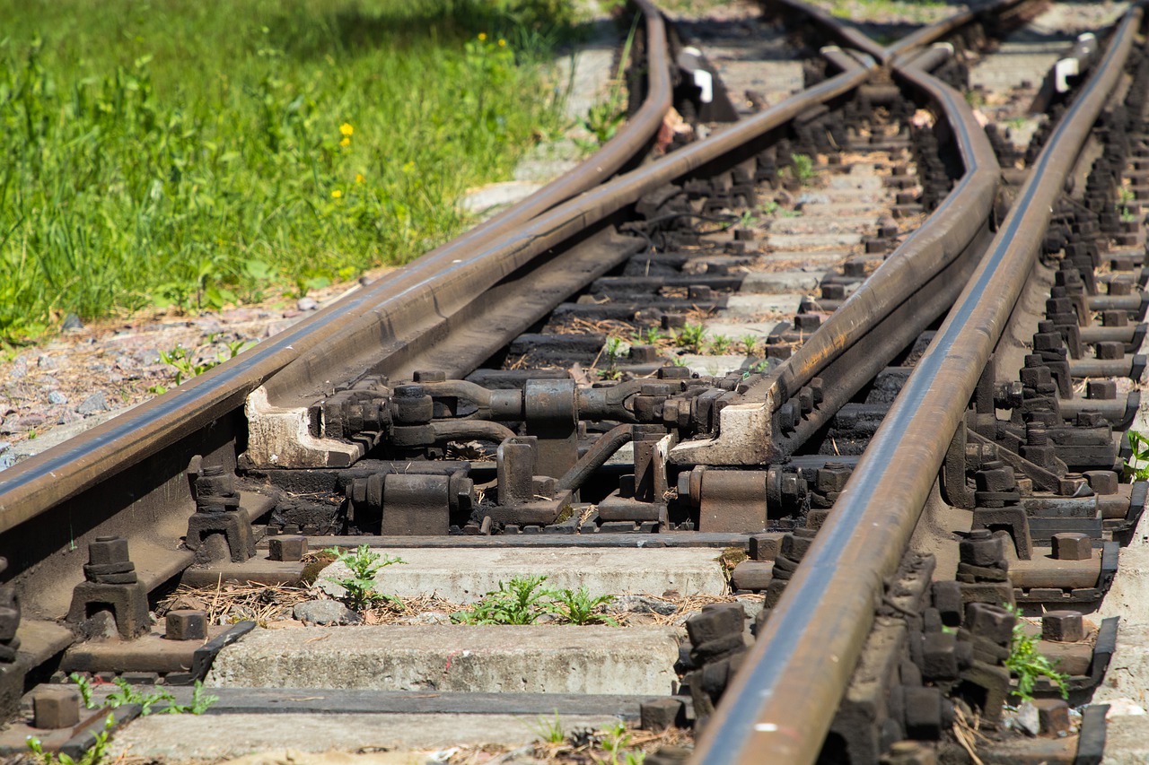 narrow gauge railroad  rails  railway arrow free photo
