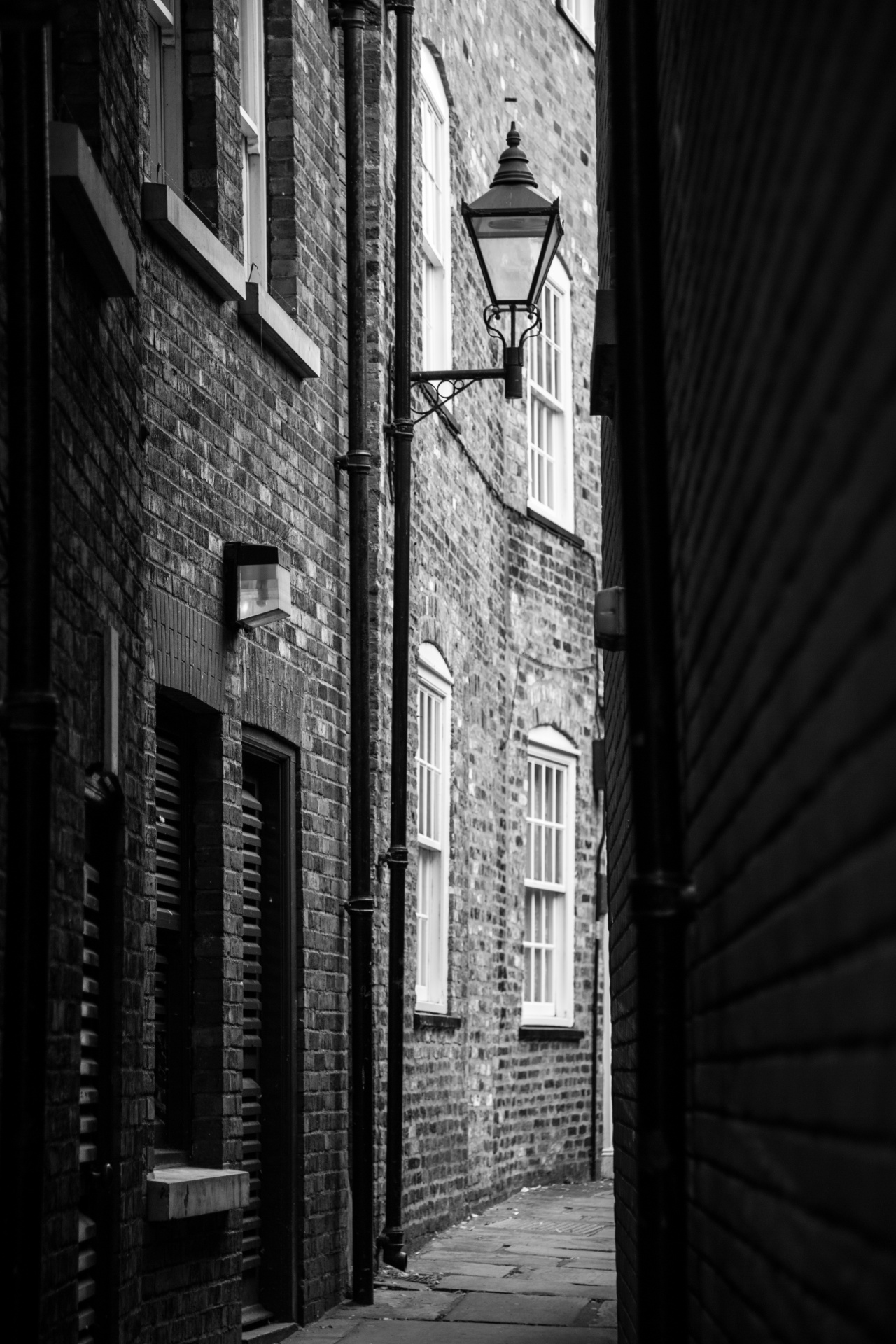 street wall narrow free photo