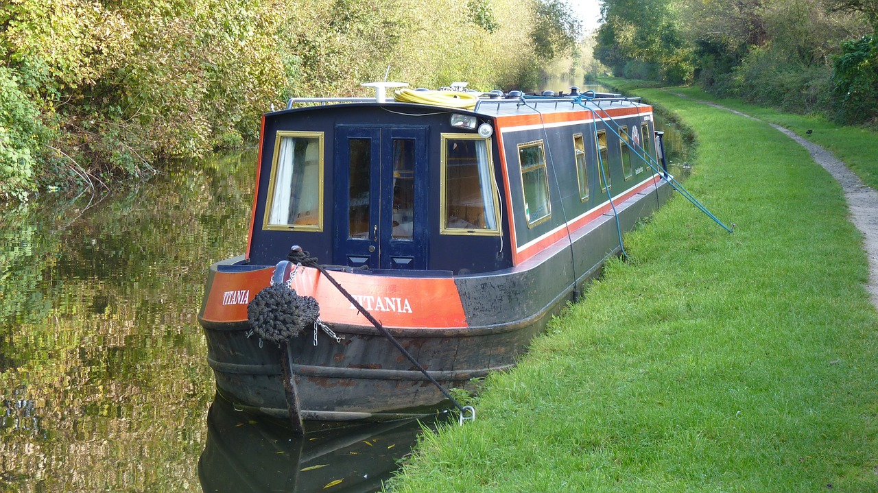 narrowboat canal england free photo