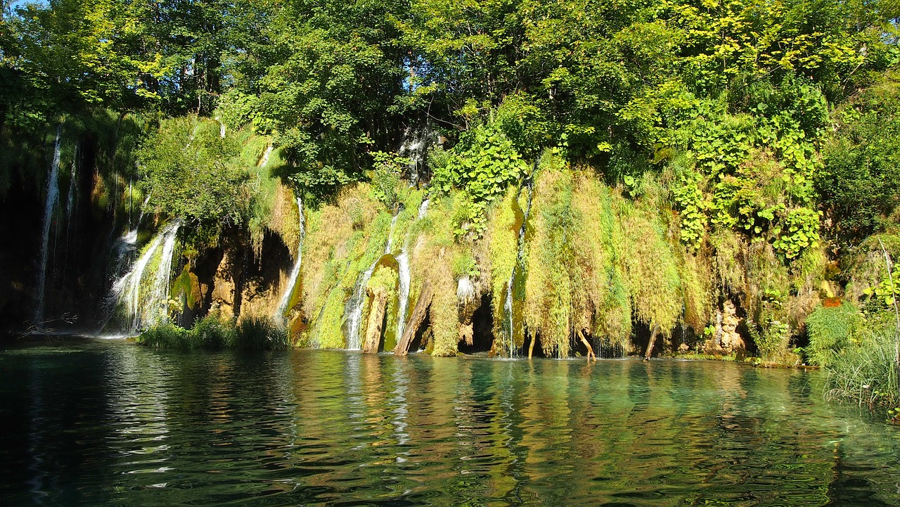 national park croatia plitvice lakes free photo