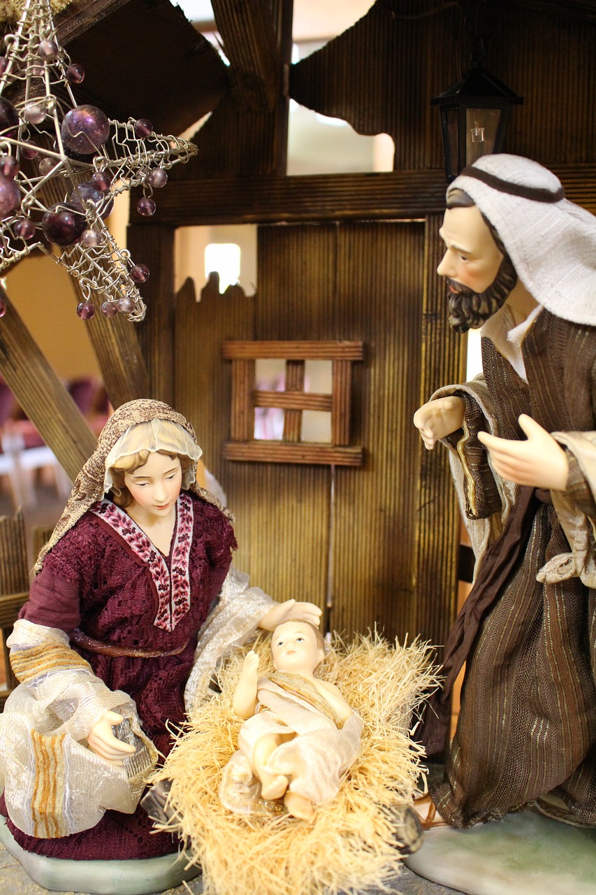 nativity scene manger jesus free photo