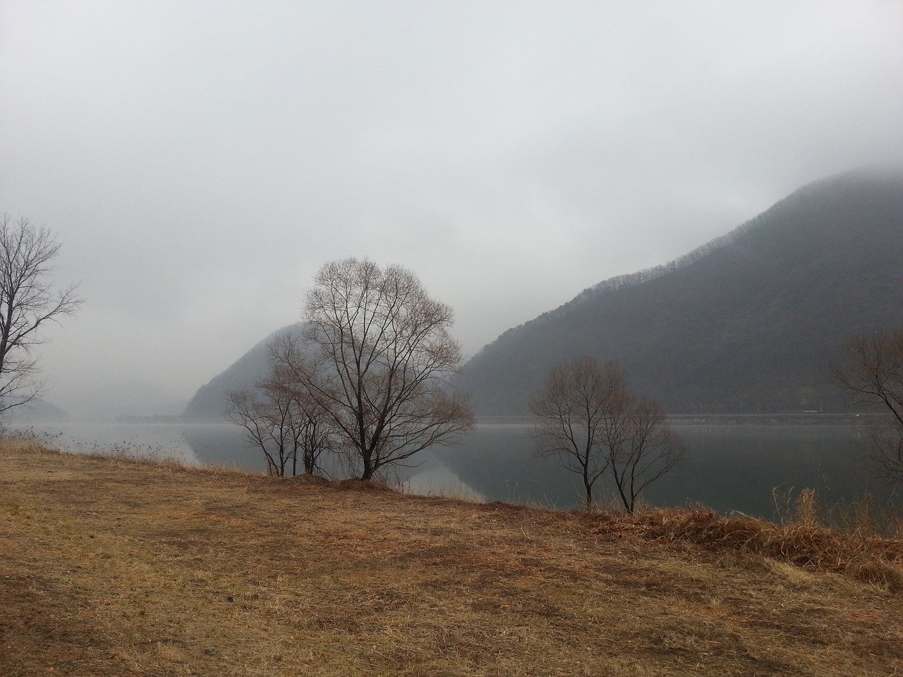 natural landscape lake mountains and lake free photo